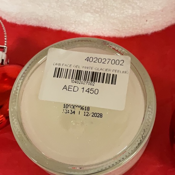 DR BURGENER
White Glacier Face Peeling - Picture 3 of 4